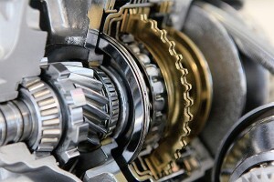 汽修用超聲波清洗機，輕松洗凈汽車發動機上面的油污和積碳